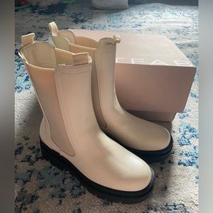 Just Fab Boots New In Box Size 8